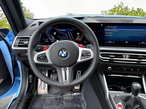 Used 2024 BMW M2 w/ Lighting Package image 5