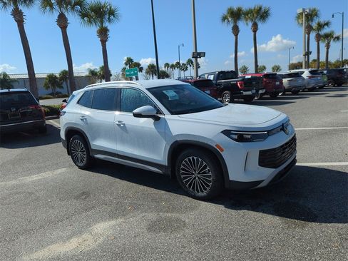 New 2026 Volkswagen Tiguan S image 2