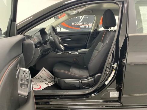 New 2025 Nissan Sentra SR image 10