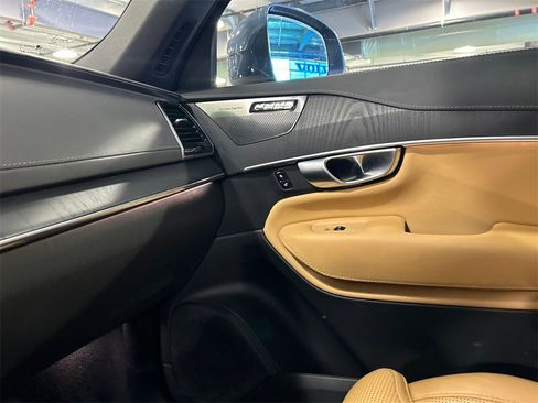 Certified 2024 Volvo XC90 B6 Ultimate w/ Protection Package image 20