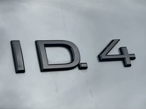 New 2026 Volkswagen ID.4 Pro S image 28