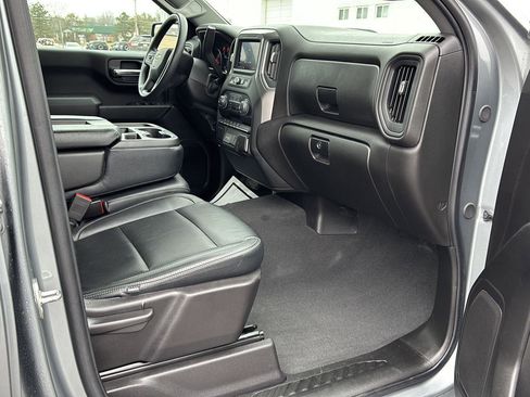 Used 2024 Chevrolet Silverado 1500 Custom image 24