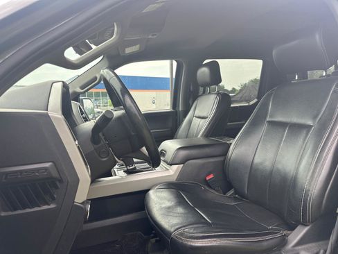 Used 2020 Ford F150 Lariat w/ Equipment Group 502A Luxury AWD/4WD image 3