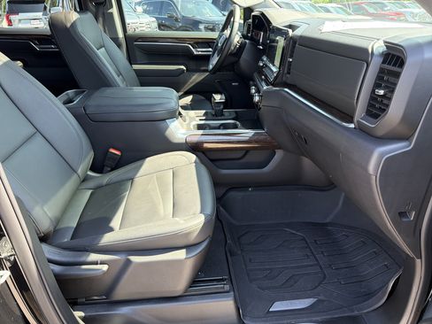 Used 2025 GMC Sierra 1500 Elevation w/ Elevation Premium Package AWD/4WD image 14