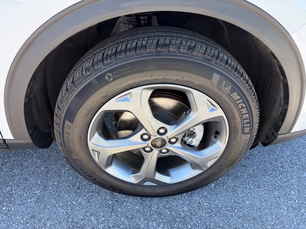 Certified 2026 Ford Escape ST-Line Select AWD/4WD image 11
