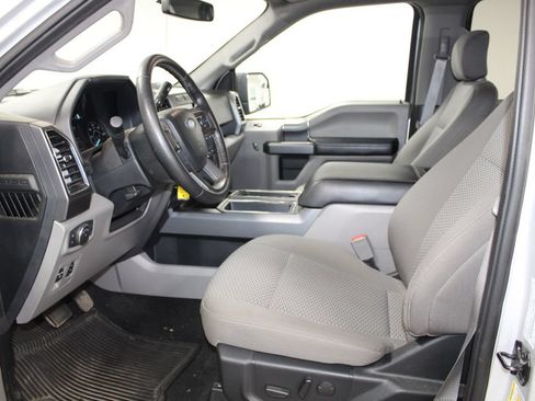 Used 2019 Ford F150 XLT w/ Equipment Group 302A Luxury AWD/4WD image 19