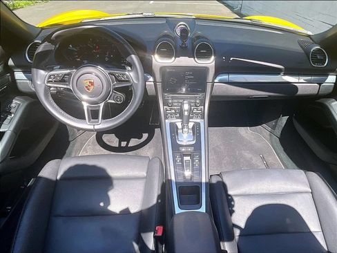 Certified 2024 Porsche 718 Boxster RWD image 18