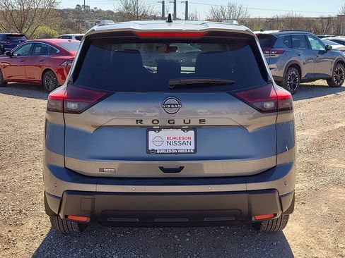 New 2026 Nissan Rogue SV FWD image 3