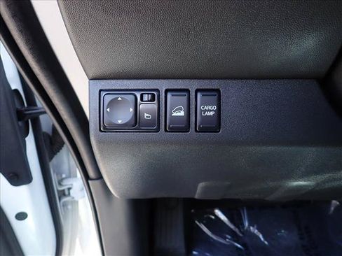 Used 2020 Nissan Frontier PRO-4X w/ Pro-4x Utility Package AWD/4WD image 12