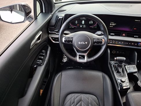 Used 2023 Kia Sportage X-Line AWD/4WD image 11