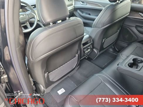 New 2026 Jeep Grand Cherokee Laredo image 13