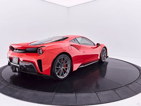 Used 2020 Ferrari 488 Pista Coupe RWD image 23