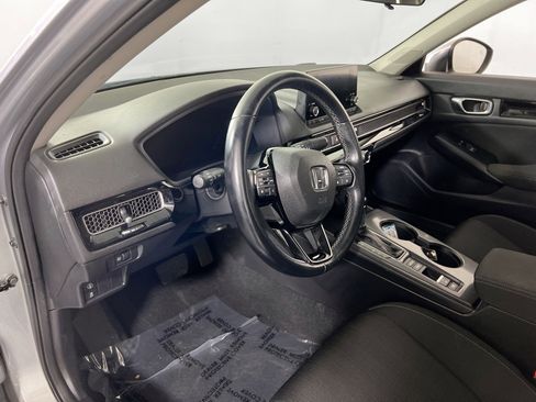 Used 2022 Honda Civic EX image 9