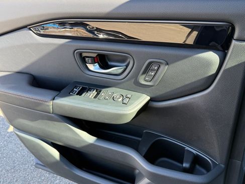 Certified 2026 Honda Pilot TrailSport image 32