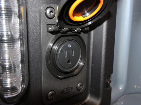 New 2025 Ford Maverick XLT w/ XLT Luxury Package image 34