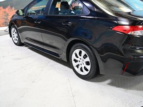 Used 2023 Toyota Corolla LE image 8
