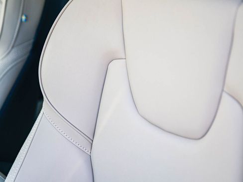 Certified 2026 Volvo XC60 B5 Plus w/ Climate Package PRO AWD/4WD image 29