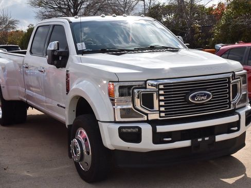 Used 2020 Ford F450 Platinum w/ FX4 Off-Road Package image 4