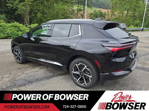 New 2025 Chevrolet Equinox EV LT image 3