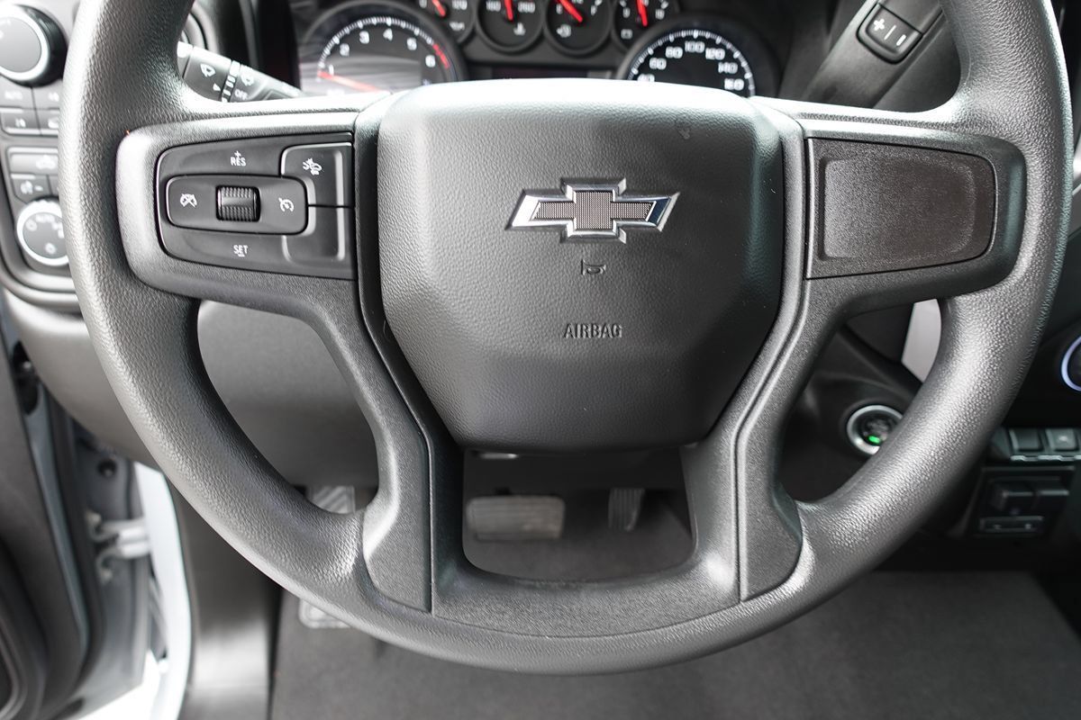 Used 2024 Chevrolet Silverado 1500 Custom w/ Dark Appearance Package AWD/4WD image 49