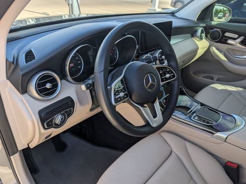 Used 2021 Mercedes-Benz GLC 300 image 10