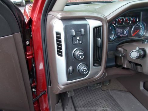 Used 2018 GMC Sierra 1500 SLT AWD/4WD image 31