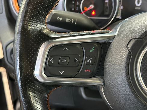 Used 2021 Jeep Gladiator Mojave AWD/4WD image 29