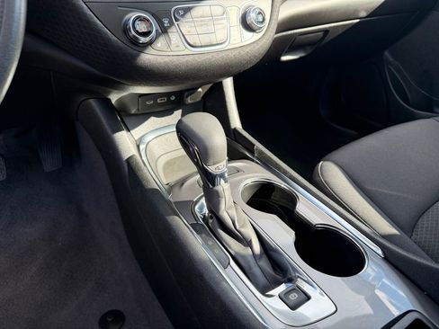 Used 2023 Chevrolet Malibu LT image 21