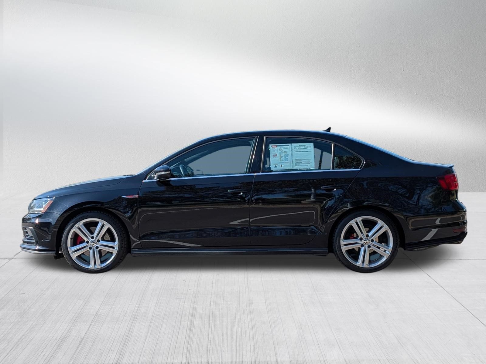 Used 2017 Volkswagen Jetta GLI FWD image 4