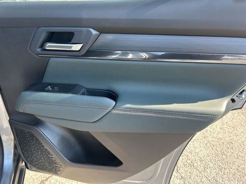 New 2026 GMC Terrain AT4 w/ Technology Package II AWD/4WD image 13