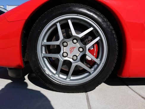 Used 2001 Chevrolet Corvette Z06 w/ Memory Pkg image 5