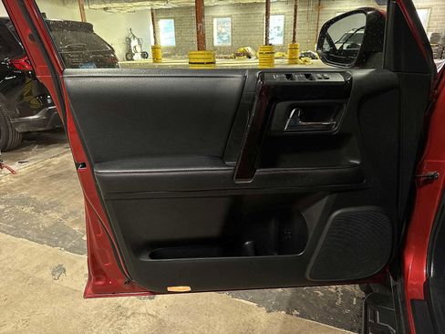 Certified 2020 Toyota 4Runner TRD Off-Road Premium image 31