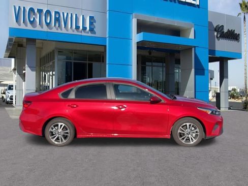 Used 2023 Kia Forte LXS image 4