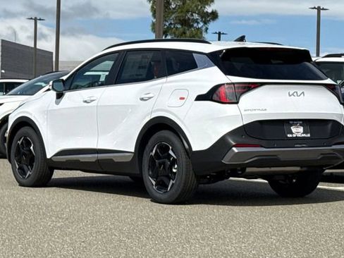 New 2026 Kia Sportage EX FWD image 7
