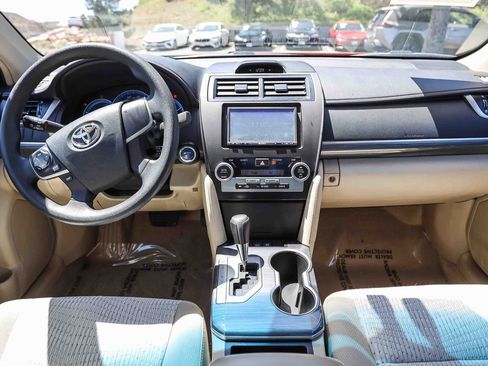 Used 2012 Toyota Camry LE FWD image 13