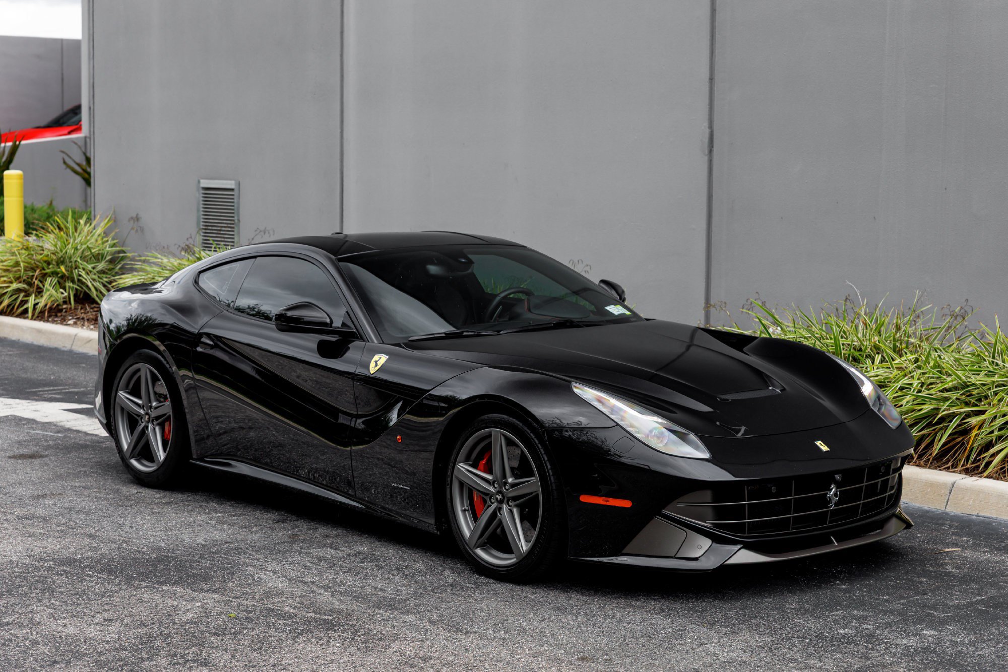 Used 2014 Ferrari F12 Berlinetta RWD image 7