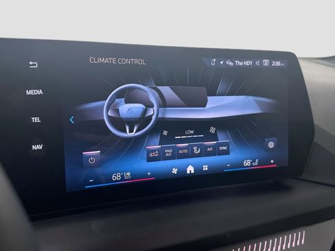 Used 2025 BMW 228i xDrive w/ Premium Package image 16