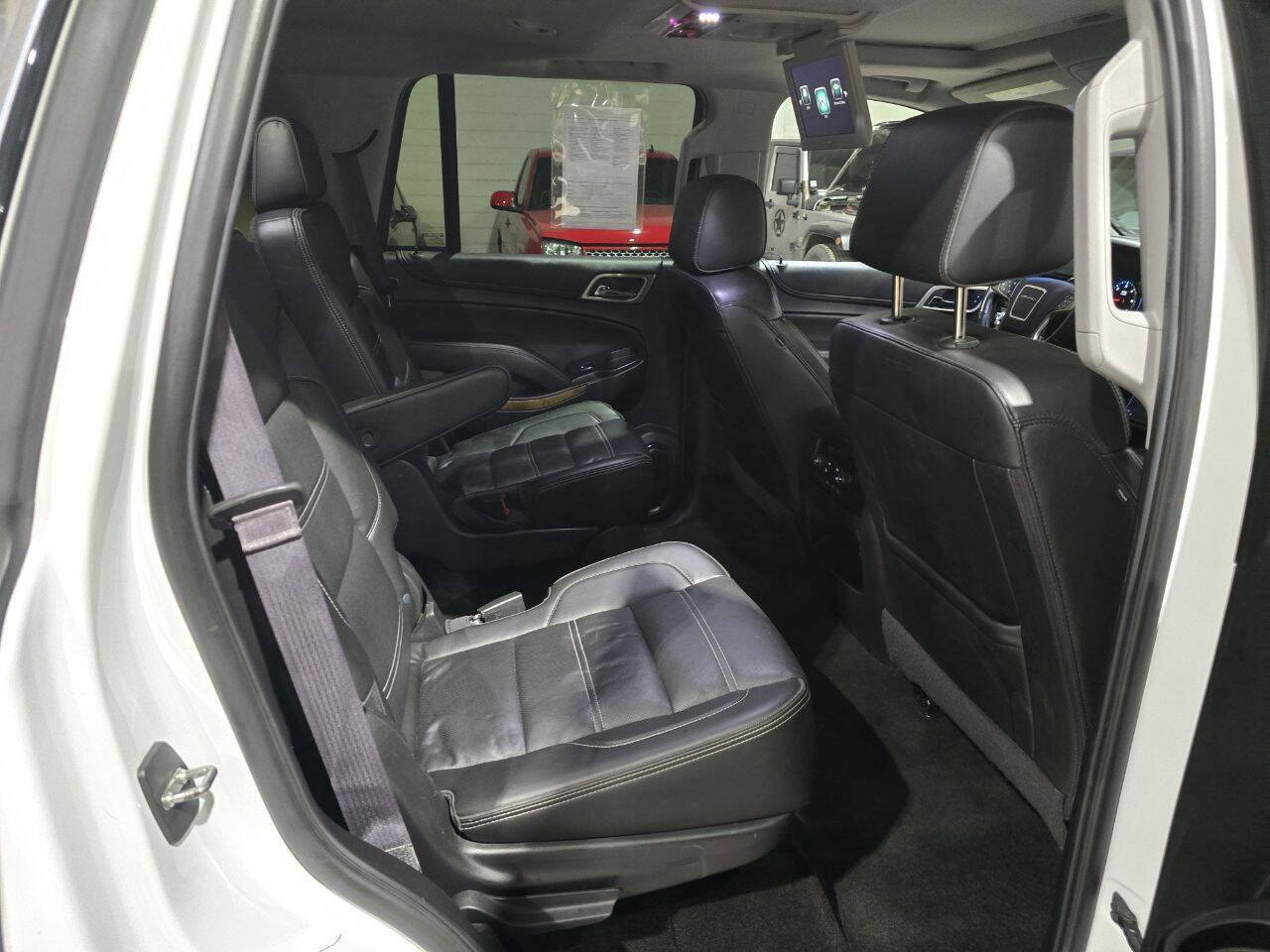 Used 2017 GMC Yukon Denali w/ Open Road Package AWD/4WD image 34