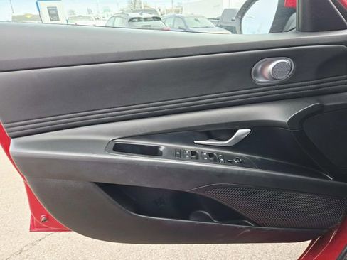 Used 2023 Hyundai Elantra SEL w/ Convenience Package image 28