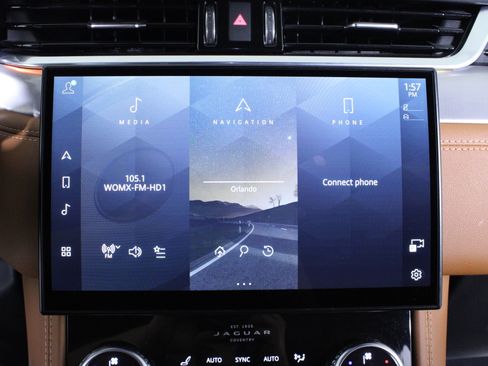 Used 2023 Jaguar F-PACE R-Dynamic S image 29