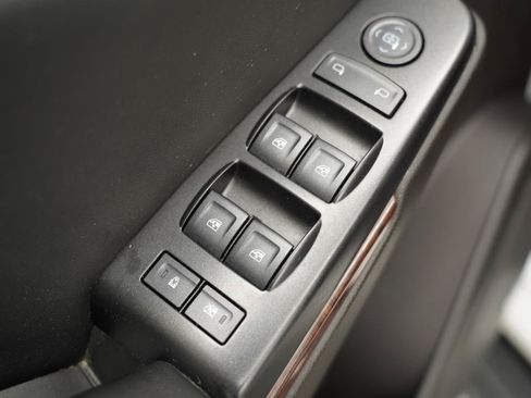 Used 2016 GMC Yukon SLE w/ Convenience Package AWD/4WD image 26