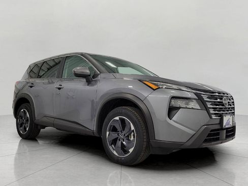 Used 2025 Nissan Rogue SV image 1