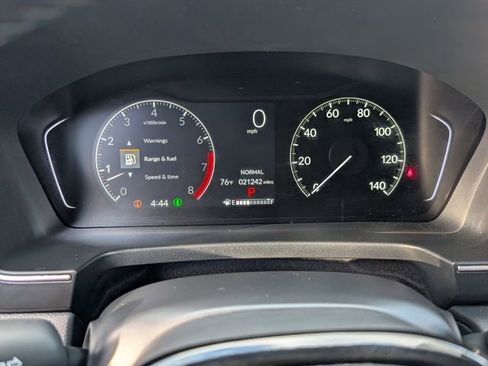 Used 2025 Honda Pilot Touring image 39