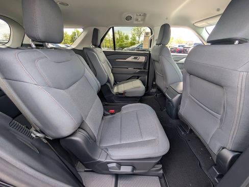 New 2026 Ford Explorer Active image 7