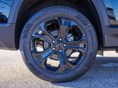 New 2026 Chevrolet Equinox LT w/ Midnight Edition image 9