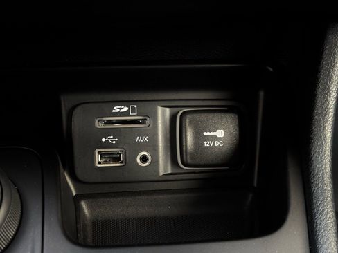 Used 2016 Jeep Cherokee Trailhawk image 42