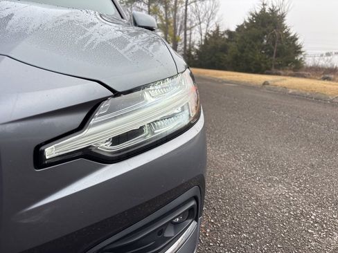 Used 2019 Volvo S60 T6 Inscription image 9