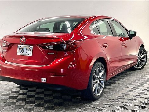 Used 2018 MAZDA MAZDA3 Touring FWD image 12