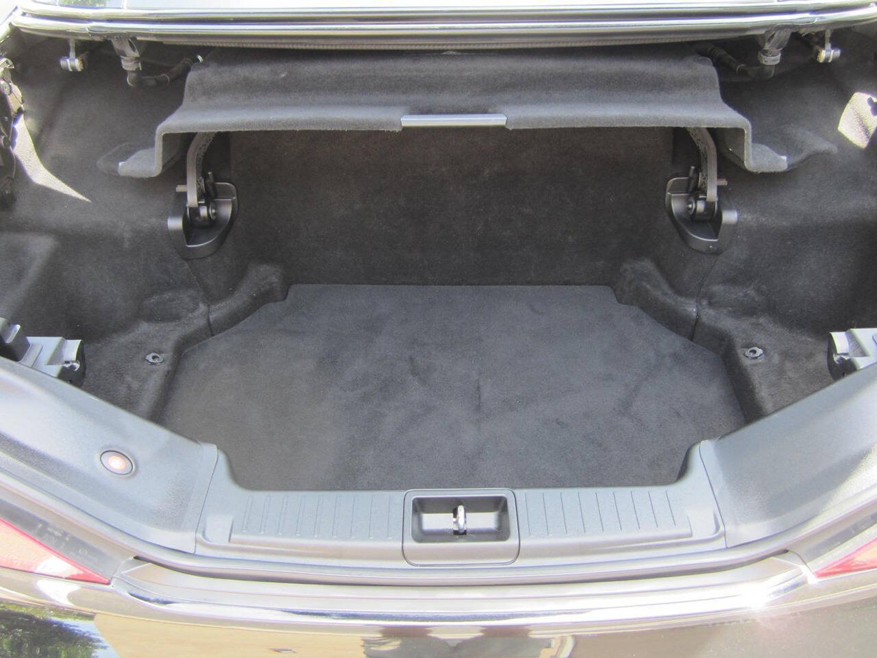 Used 2013 Mercedes-Benz SL 550 image 13