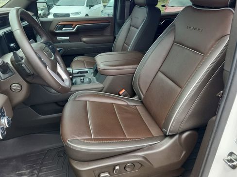 Used 2023 GMC Sierra 1500 Denali AWD/4WD image 19